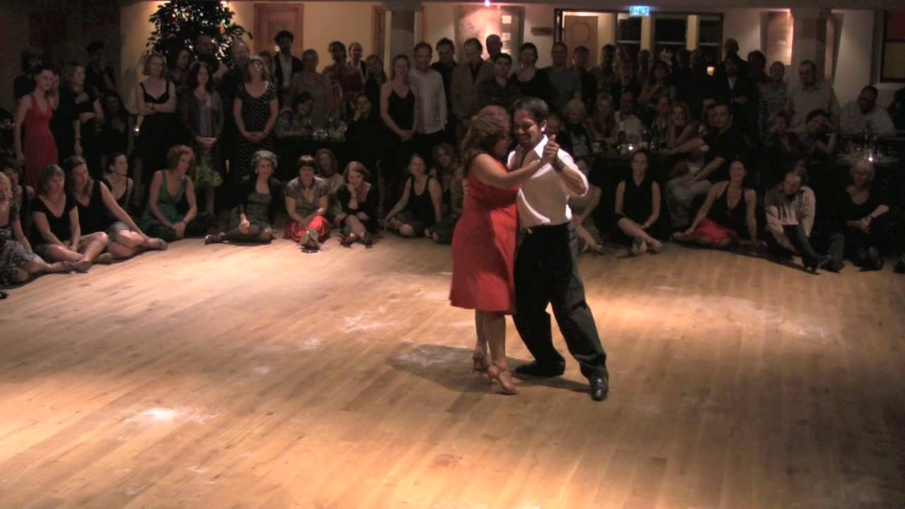 Graciela Gonzalez y Guillermo Barrionuevo 4/4 Ella Es Asi