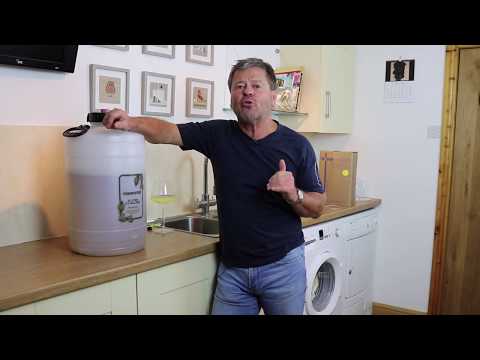 Beginners Wine Making Part 4 - Bottling