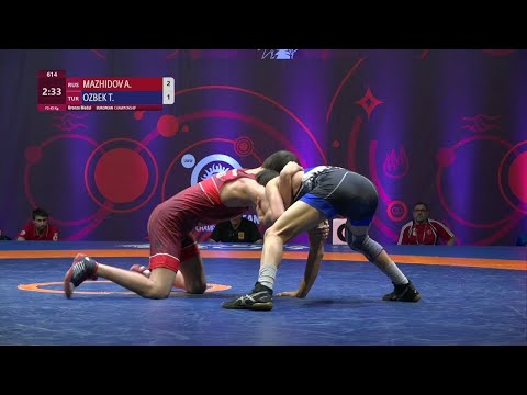 BRONZE FS - 45 kg: A. MAZHIDOV (RUS) v. T. OZBEK (TUR)
