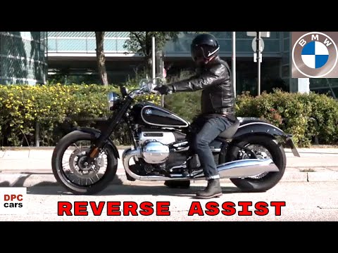 BMW R 18 Motorcycle Reverse Assist Demonstartion