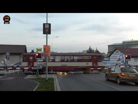 Železniční přejezd Chrudim město [P5007] - 4.11.2018 / Czech railroad crossing