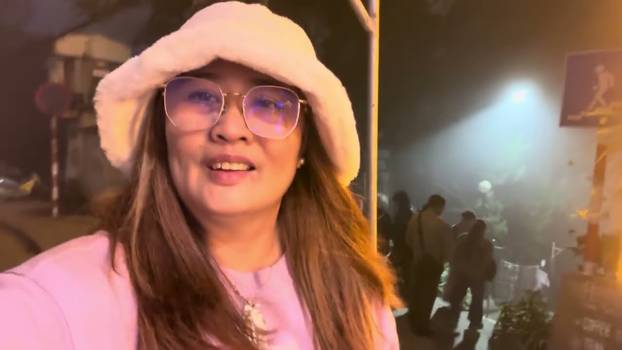 NIGHT LIFE  AT SAPA CENTER HANOI VIETNAM