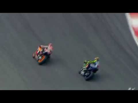 [INCIDENT] Valentino Rossi vs Marc Marquez incident, MotoGP Sepang 2015 Heli View
