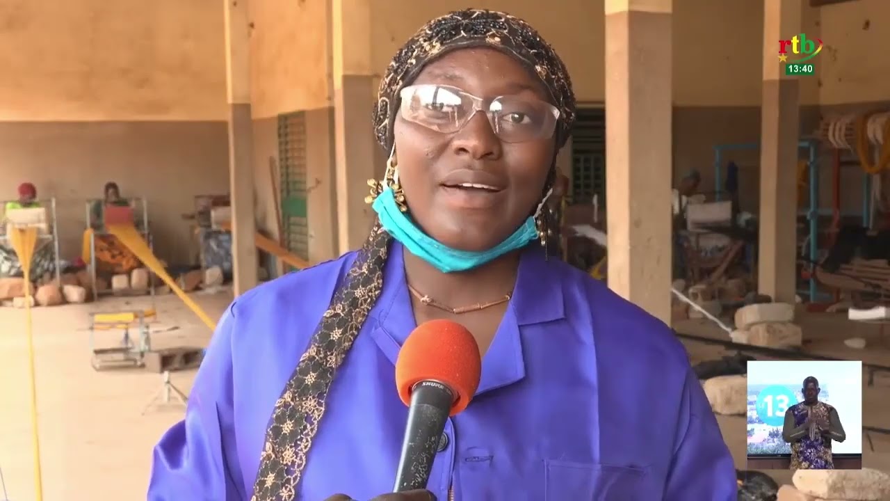 Confection et vente des pagnes KOKO DONDA : le savoir-faire des femmes de bobo