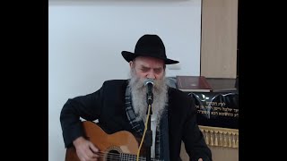 התוועדות ח"י אלול'. אור ל-ח"י אלול ה׳תשפ״ה (הרב יאיר כלב) - התמונה מוצגת ישירות מתוך אתר האינטרנט יוטיוב. זכויות היוצרים בתמונה שייכות ליוצרה. קישור קרדיט למקור התוכן נמצא בתוך דף הסרטון