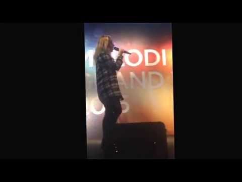 Anne Gadegaard - Suitcase - Live i City 2