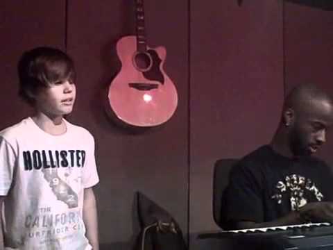 Kidrauhl - Justin singing You Got It Bad with B. Cox