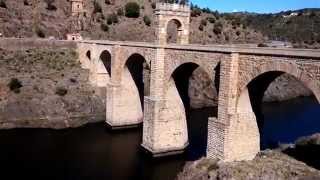 preview picture of video 'Puente Romano y presa del embalse Alcántara'