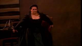 Montserrat Caballé caps Leonora's first aria with a gorgeous Pianissimo