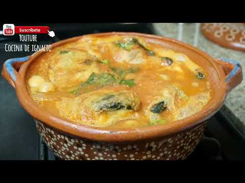 Chiles rellenos de queso fresco receta muy sabrosa y súper fácil. #recetasdecuaresma 