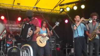 D'onderhond Live @t Festival Antistatic 2011