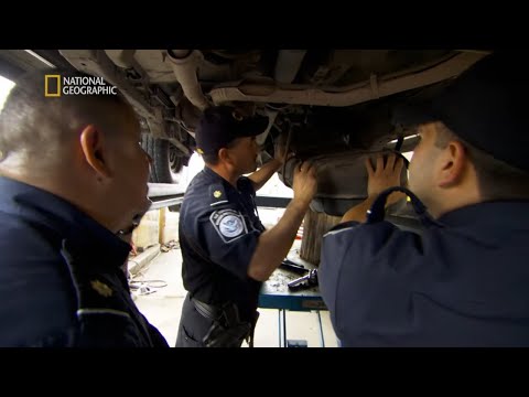 Samochody przemytników miały specjalne skrytki! [Granica]