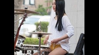 The Sensational  Female Street  Drummers of Asia!