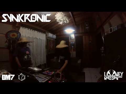 SYNKRONIC (Looney Moon Records) Live Stream