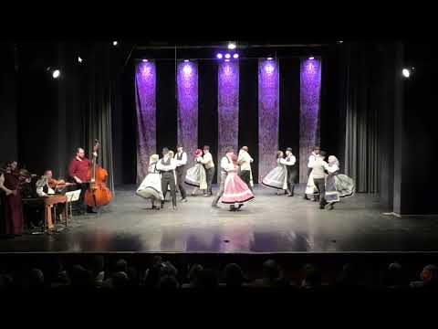 Ungaresca Senior Táncegyüttes - A búzai hegyeken