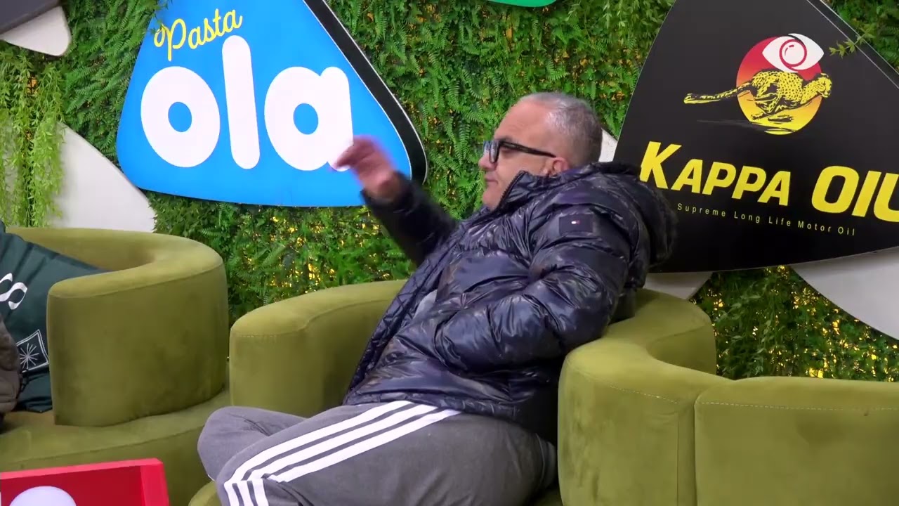 “Surrat i qelbur”/ Shëndriti debat me Artanin: Je i lig