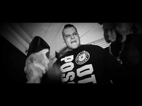 Popek - on 2 :-) Zostaw Suba i Łapkę w Górę Dziękuję i Pozdrawiam Fanów (-:Dres Monster:-)