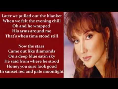 Pam Tillis - Sunset Red And Pale Moonlight ( + lyrics 1995)