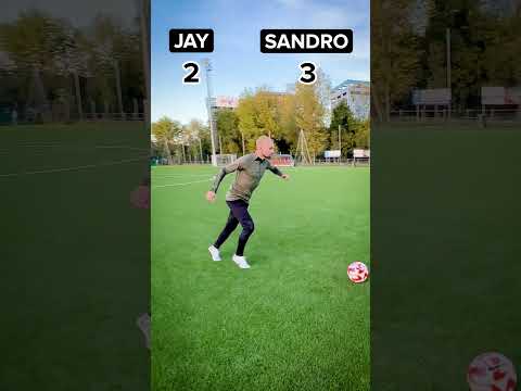 AMATEUR vs PRO no-look passing challenge