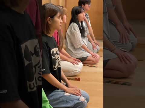 #九州国際大学 #留学生 が#能の授業 で #日本文化を学ぶ #shorts #歌舞伎 #伝統芸能 #Japanese culture