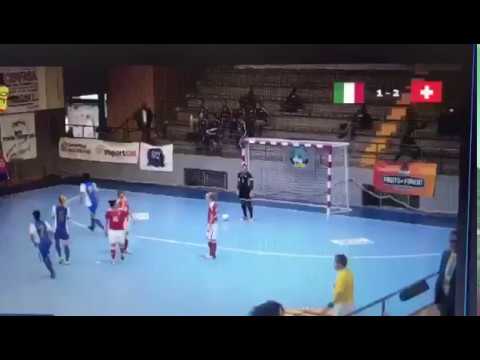 Rovesciata di Manuela Tolda (Italia) al Mondiale di Football Sala AMF