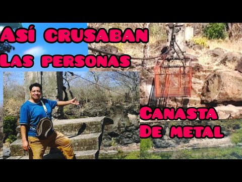 Un Rio En Asunción Mita Donde Crusan Las Personas En Una Canasta De Metal