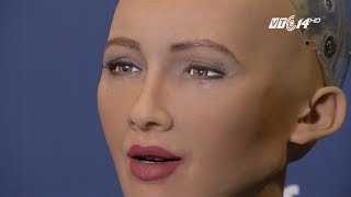 VTC14 | Người máy Robot Sophia tuyên bố làm Tổng thống tốt hơn Donald Trump | hủy diệt loài người