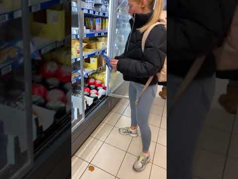 Friends accidentally make a mess in the store with gingerbread and cheese! #shorts