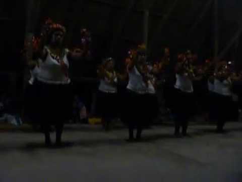 Kiribati: Marakei - Dancing at a local party
