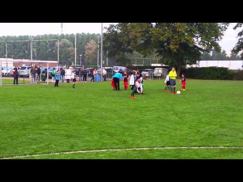 Overmaas F1 tegen Excelsior R. F2 - 1e helft - 27-09-2014