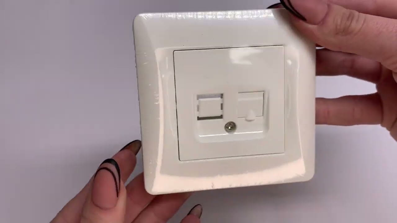 Розетка одинарная компьютерная RJ-45 CAT6 VIDEX BINERA белая (VF-BNSK1PC6-W)