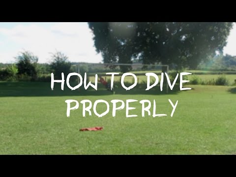 How to Dive - Goalkeeper Training / Tutorial (How to get over fear of diving on your weak side)