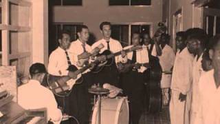 When the moon comes over the mountain