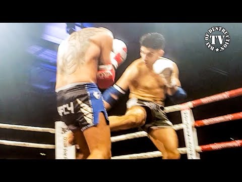 Full Muay Thai at Kickmas 2018 - Tufan Calisir vs Florian Schöpp