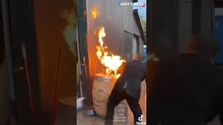 Download lagu Man CASUALLY Puts Out Fire 🔥 #shorts #ytshorts #yt #comedy #funny mp3 Download lagu Man CASUALLY Puts Out Fire 🔥 #shorts #ytshorts #yt #comedy #funny mp3