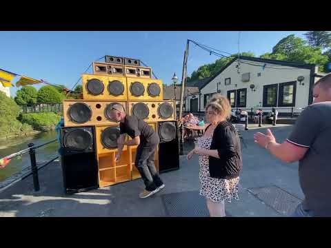 Real Roots Sound System - Benjannin “Serve The People”