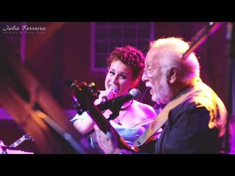 Julia Ferreira homenageia os 60 anos da Bossa Nova