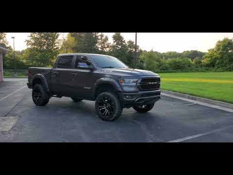 Lifted 2019 RAM 1500 Lonestar Is WIDE!
