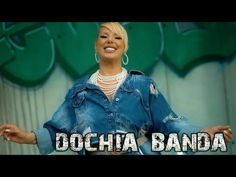 Dochia Banda - O mie de suparari [videoclip oficial]