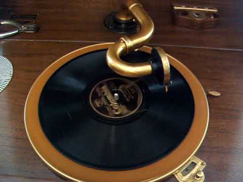 Ain't She Sweet a Roaring 20"s Classic by the Radiolites from 1927