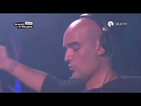 Paco Osuna Playing 'Yenk - Fashion' @ Brunch In The Park Barcelona