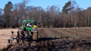 preview picture of video 'February Morning Tractor Ploughing Perthshire Scotland'