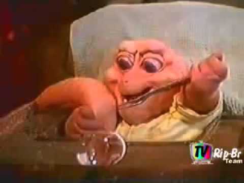 Anos Noventa   Família Dinossauro   Não é a mamãe   YouTube2