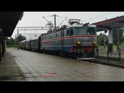 Tren de marfa CFR Marfa trece prin Roman cu 40-0736-1 - 21.07.2021