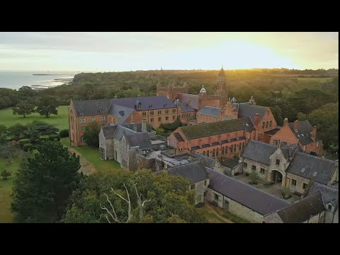 BBC - Heaven Made at Christmas - Series 1 Episode 2