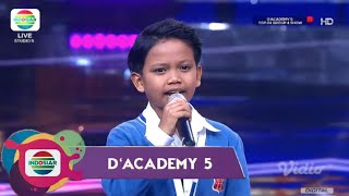 Download lagu Ambiyar D'academi 5 Farel prayoga 'Full senyum sayang' semua penonton dibuat full senyum. mp3