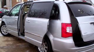 preview picture of video '2012 Chrysler Town & Country Touring Dekalb IL near Yorkville IL'