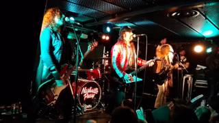 NASHVILLE PUSSY Pussy time Come on come oncome on Batofar PARIS le 29 01 2017