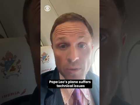 Pope Leo's plane suffers technical issues #shorts