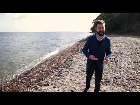 Drinking seawater - Anders Grau (SHORT)